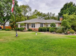 1301 Davis St, Taylor, TX 76574