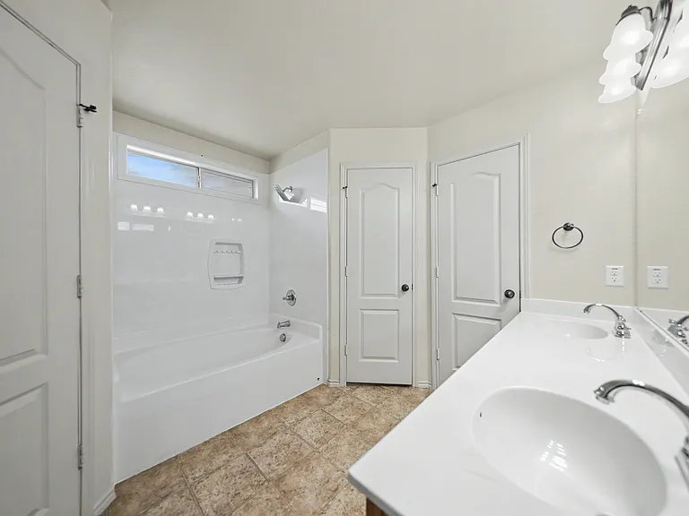 3802 Doffy Dr — Photo 14