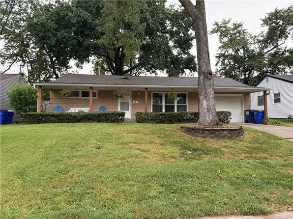 5914 N Park Ave, Kansas City, MO 64118
