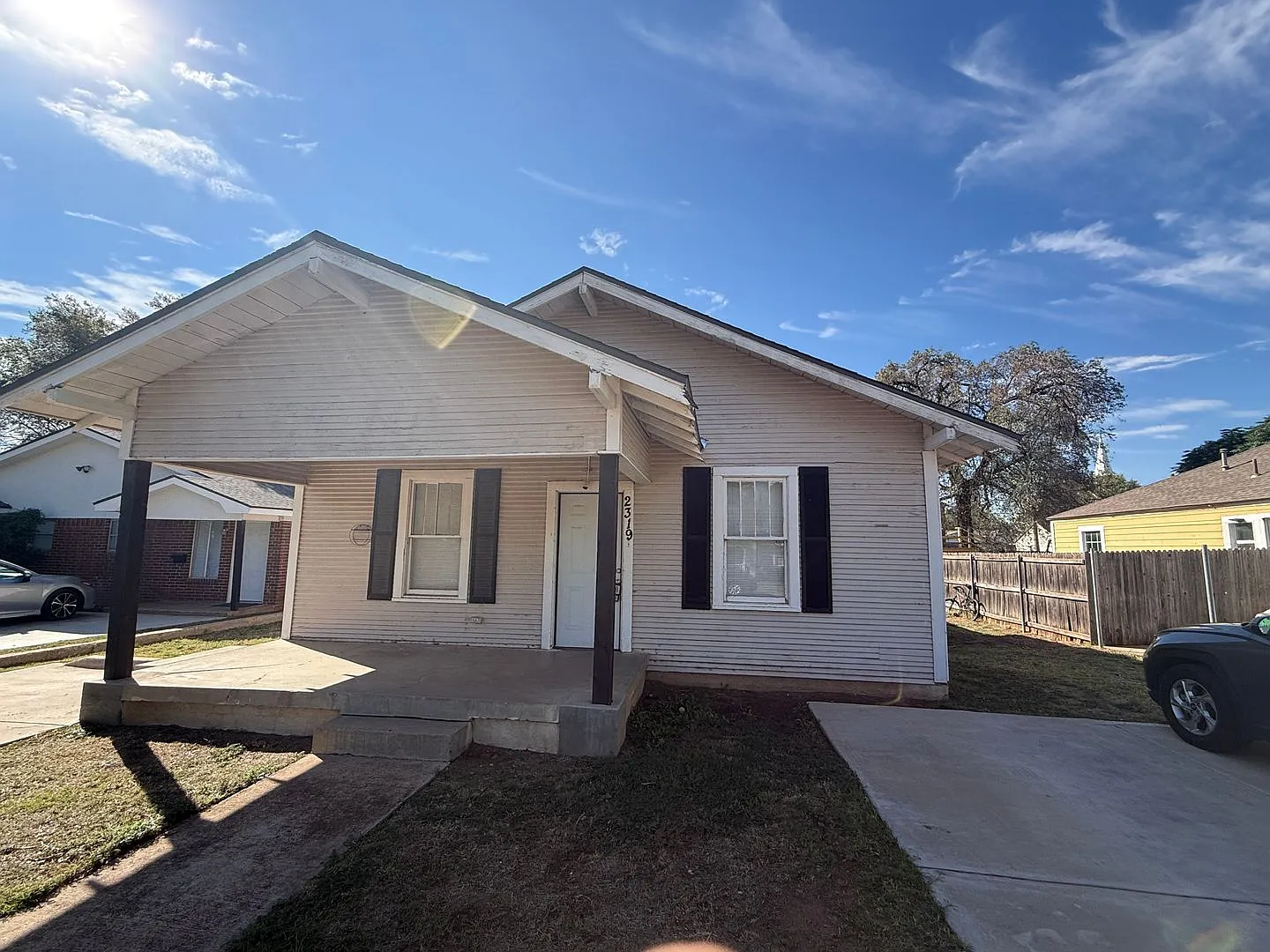 Available NOW! 3/2 Walking Distance to Texas Tech! — Photo 2