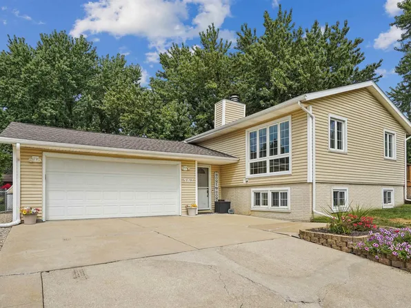 562 Jones Rd, Evansdale, IA 50707