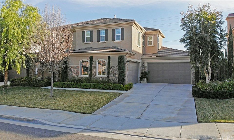 1st image of 29051 Shorecliff Cir