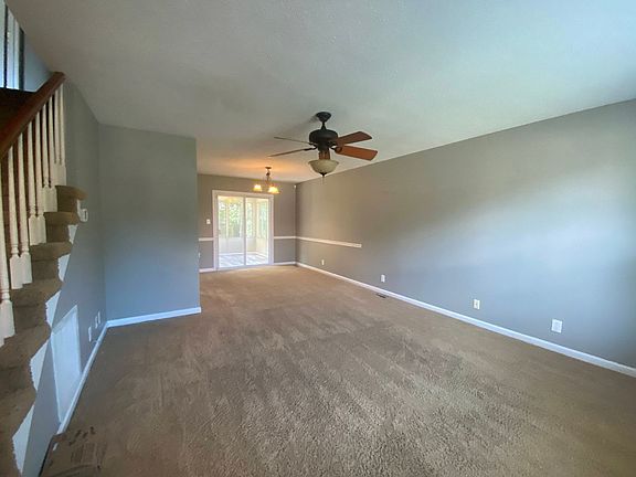 3rd image of 424 Cyprus Ct
