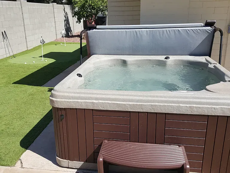hot tub !!