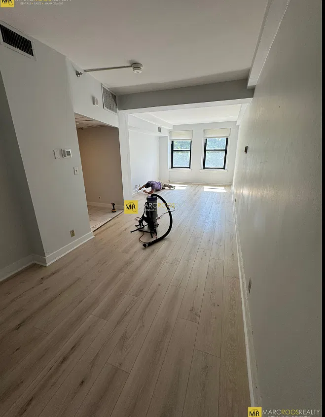 2 bed, 9999 sqft, $3,600 — Photo 1