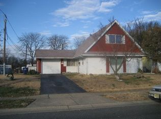 5 Granite Ln, Willingboro, NJ 08046