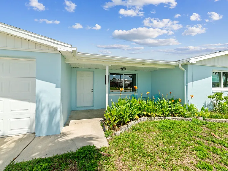 13428 Neptune Dr — Photo 4