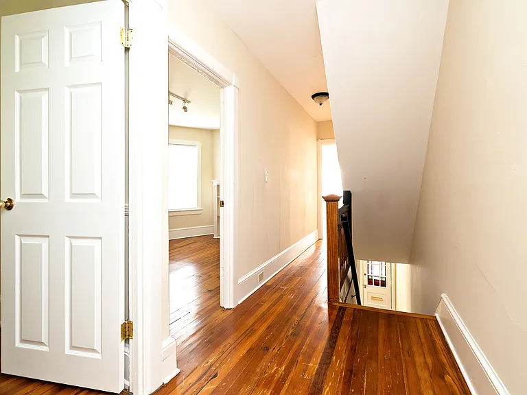 3 Lee Ave — Photo 17