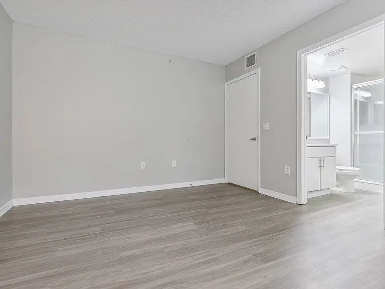 Pembroke Pines Landings Apartments — Photo 19