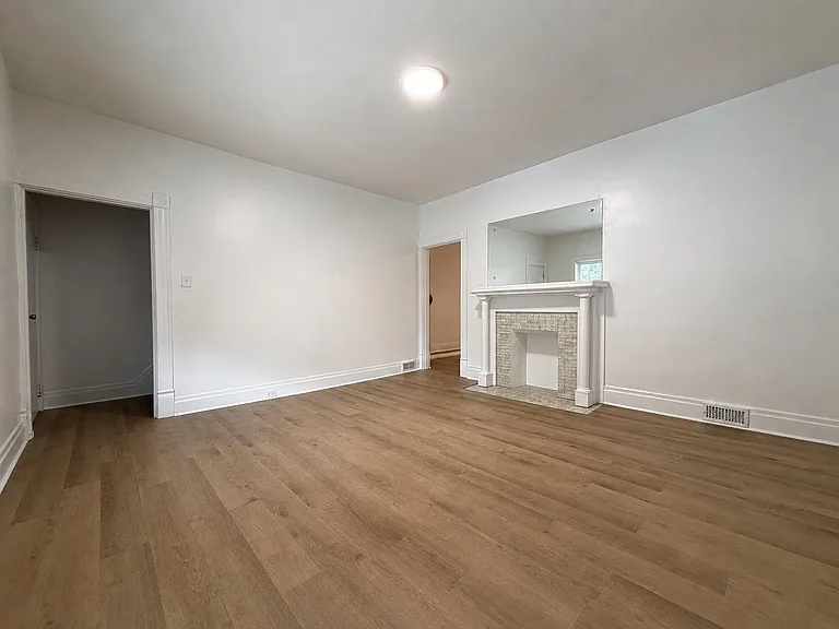 2348 McCook St — Photo 6