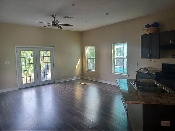 4th image of 4511 Virgilian St