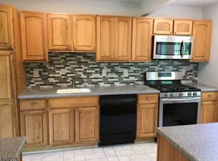 38 Barbara Ct, Iselin, NJ 08830