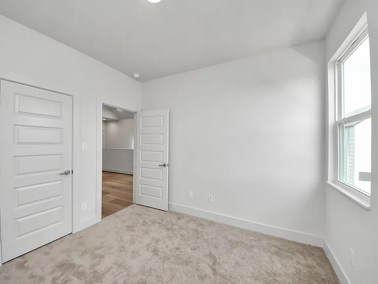 13104 Moncloa Dr — Photo 18