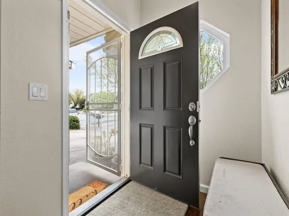 114 Melva Court, Windsor, CA 95492