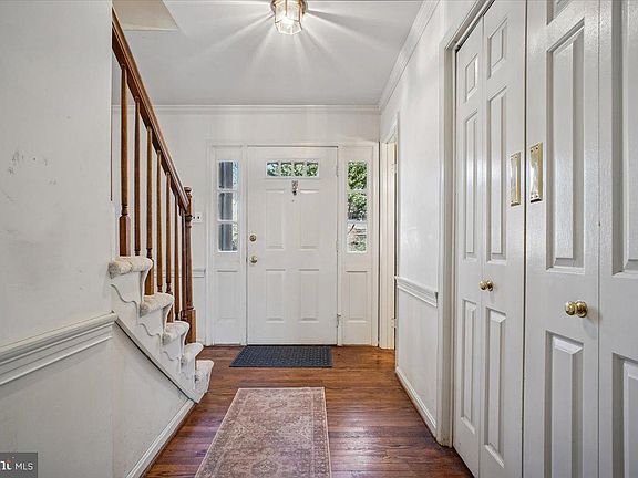 4th image of 6725 Alpine Dr