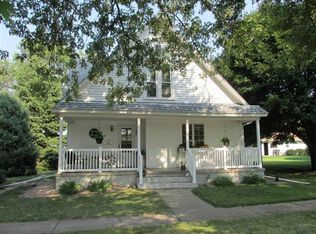 201 S Brown Ave, Clay Center, NE 68933