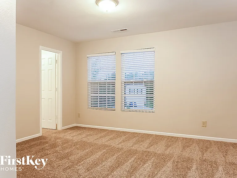 1323 Perga Ct — Photo 11