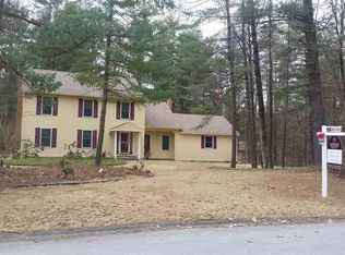 11 Brook Hollow Rd, Ballston Lake, NY 12019