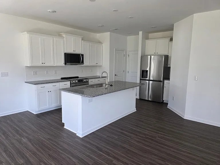 5295 Amaryllis Way — Photo 7