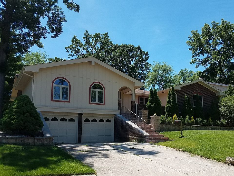 1st image of 1101 Candlewood Dr