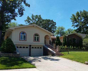 1101 Candlewood Dr, Downers Grove, IL, 60515