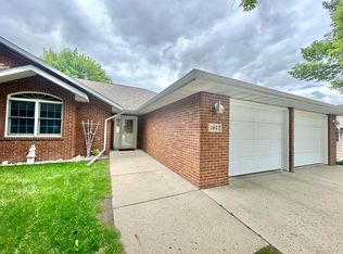1612 Cypress Point Cir, Brookings, SD 57006