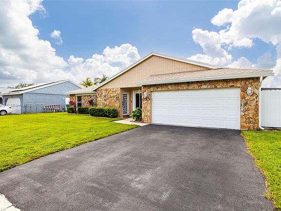 2nd image of 11656 SW 50th Ct