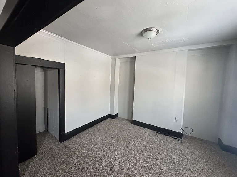 9808 Columbia Ave — Photo 4