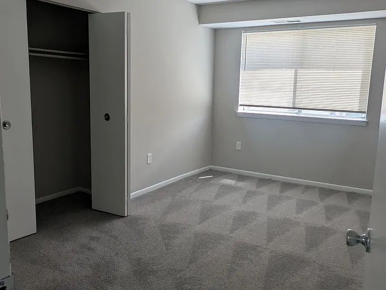 4001 Clarks Ln — Photo 3