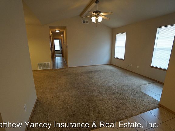4th image of 2002 Plum Creek Ln #B