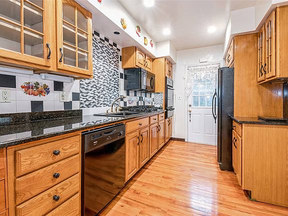 4th image of 86-35 Pinto St #B