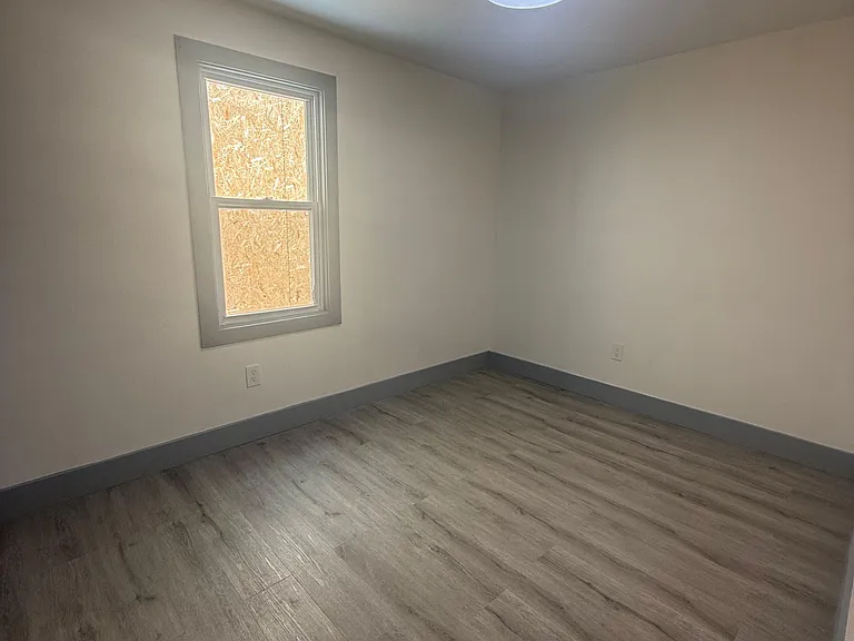 655 S 11th St #2F — Photo 5