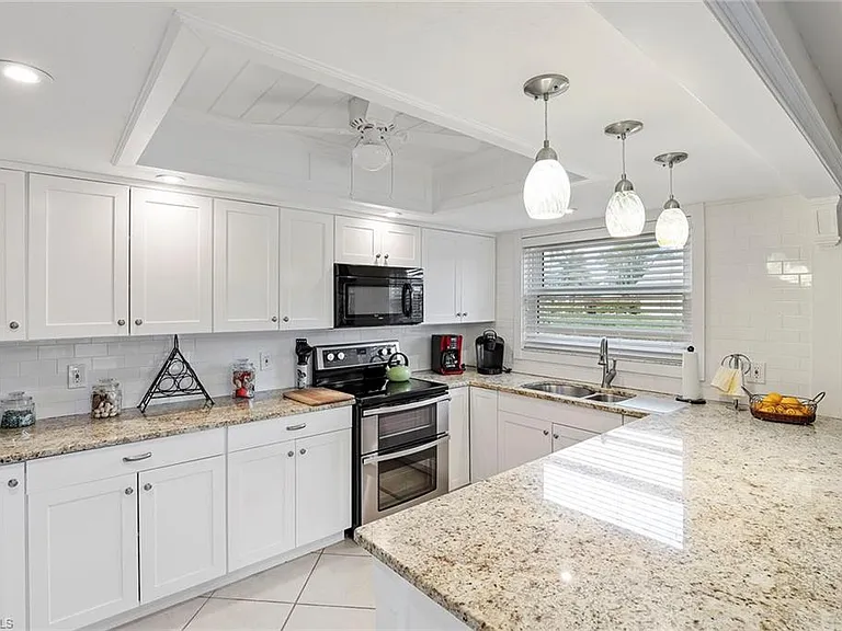 84 Georgetown Blvd #84 — Photo 8