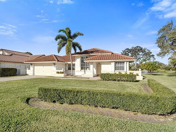 2nd image of 3151 Overlook Rd