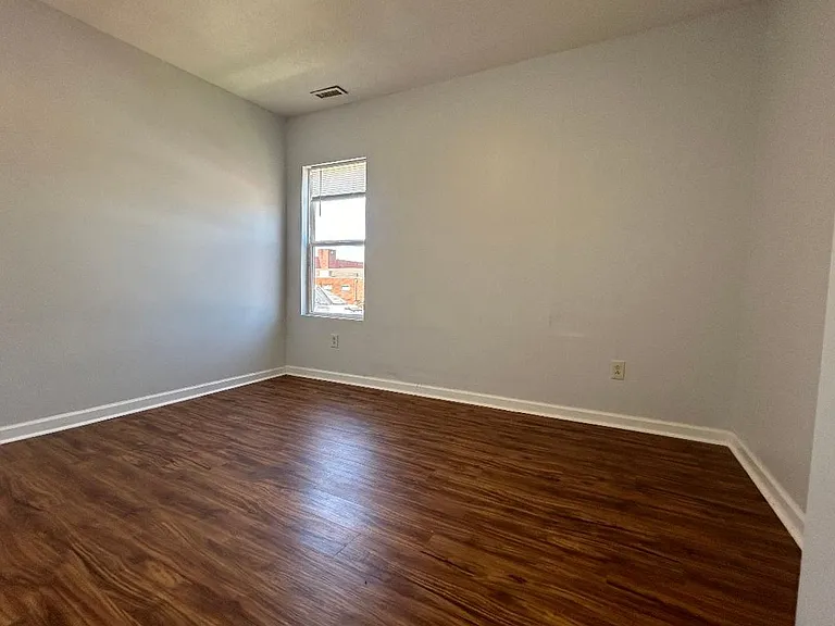 250 W Main St — Photo 3