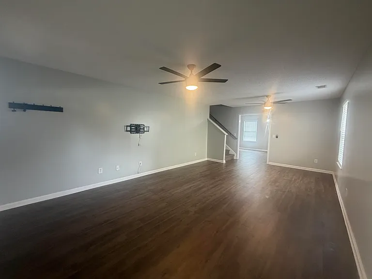 1755 Polaris Dr — Photo 7