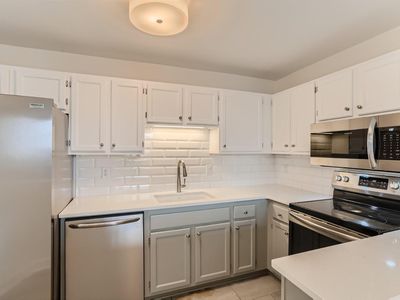 6500 Woodlake Dr APT 813, Richfield, MN, 55423