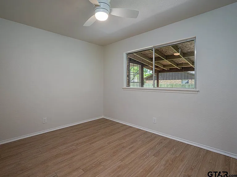 509 Winchester Dr — Photo 22