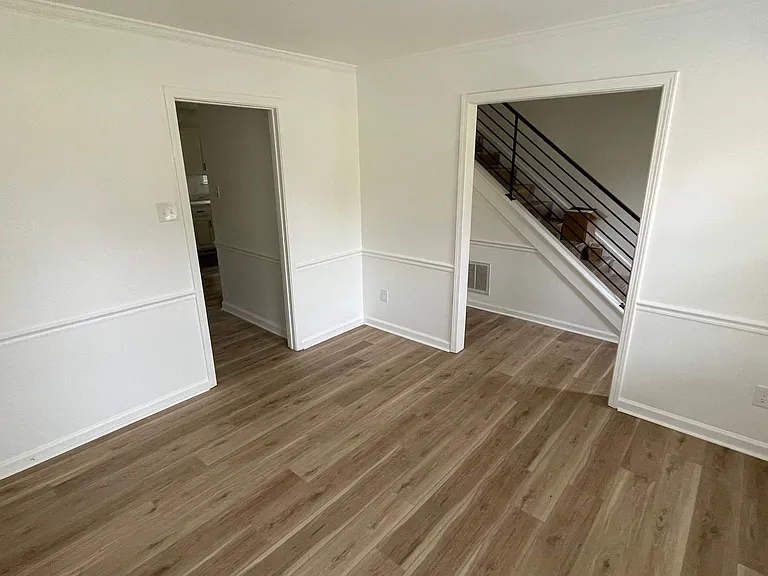 14421 Woodcreek Dr — Photo 9
