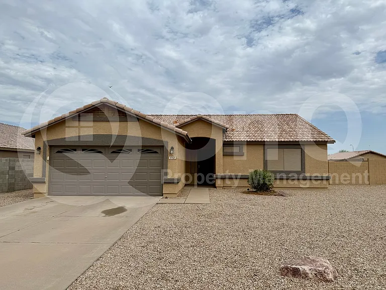 1710 E South Mountain Ave — Photo 2