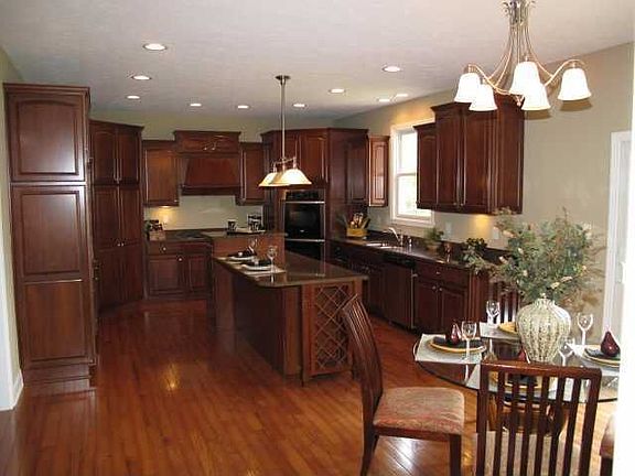 Custom Kitchen w/Quartz Countertops, SS Appliance package, Recessed Lighting++