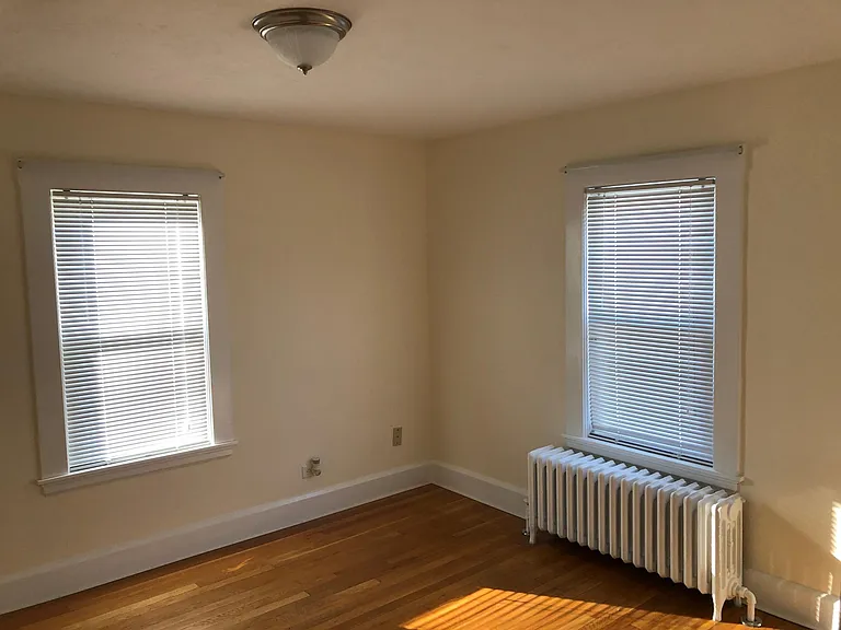 16 Poplar St — Photo 6