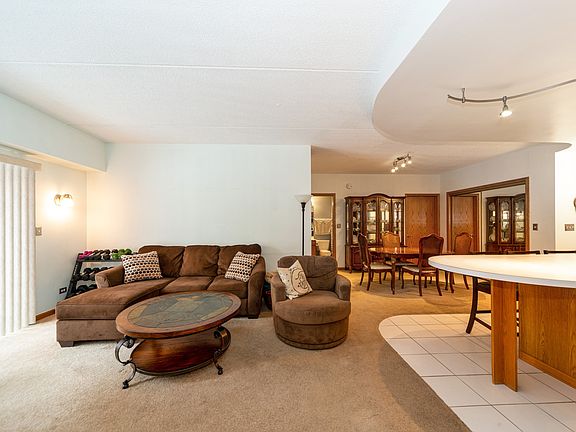 4th image of 7410 W Lawrence Ave Unit 113