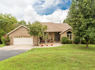 1915 W Ranch Rd, Nixa, MO 65714