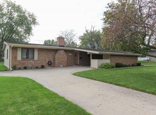 111 Willow Rd, Greenfield, IN 46140