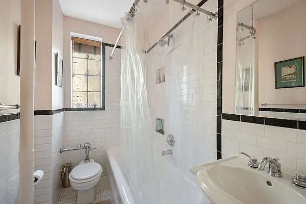 Sold by Compass | media 6