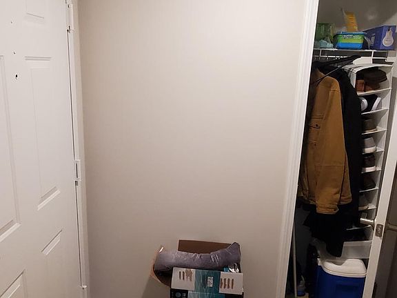 Entryway closet