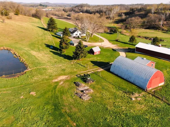 W21422 Lebakken Ln, Galesville, WI 54630