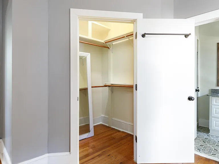 1516 Brookside Ave — Photo 16