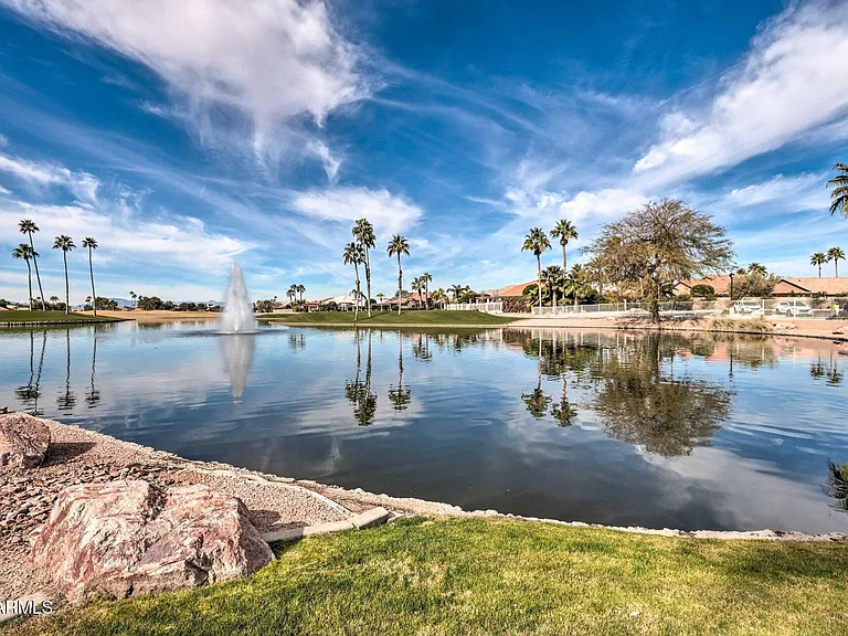 9746 E Coopers Hawk Dr — Photo 21